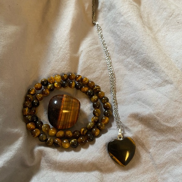 COPY - crystal sets - Picture 1 of 2